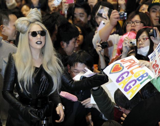 Lady Gaga arriva in Giappone