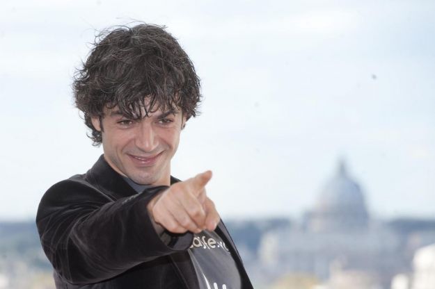 Luca Argentero lascia le Iene per il suo grande amore: il cinema