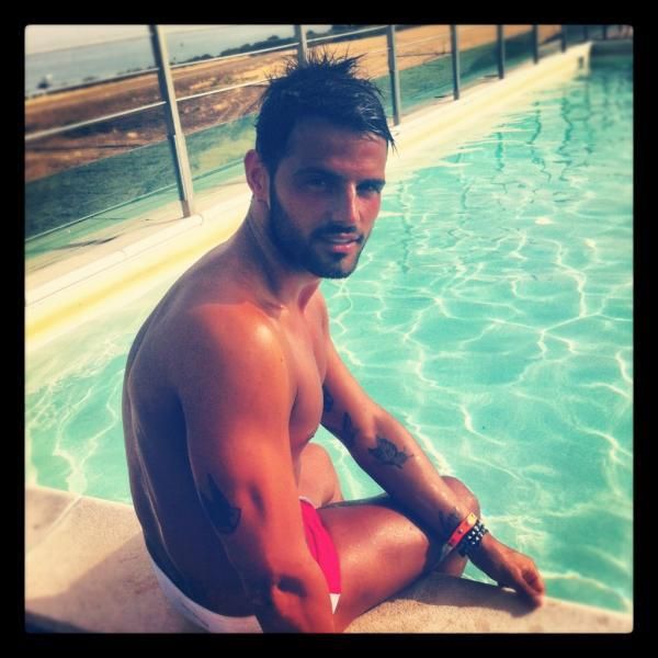 alessio lo passo a bordo piscina