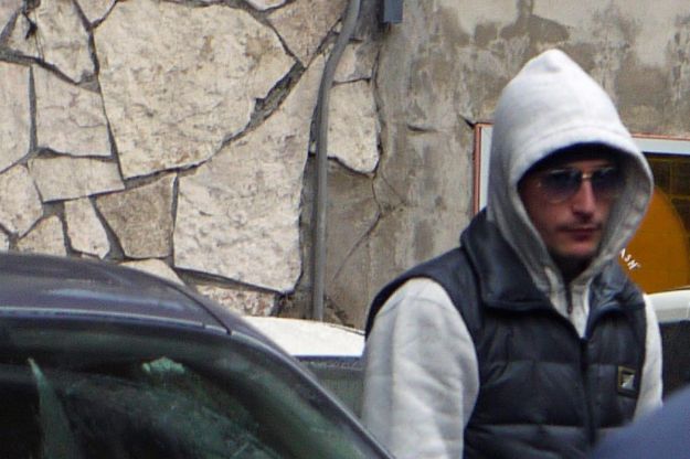 Francesco Fico, esce dalla clinica mediterranea, dopo aver fatto visita alla sorella.