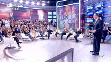 Guendalina Tavassi contro tutti a Domenica Cinque