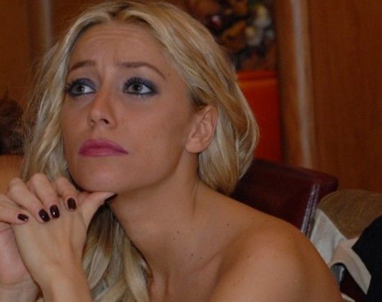 Uomini e Donne ultime notizie, Karina Cascella disperata per il suo uomo