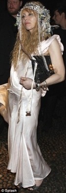 Courtney Love sfatta