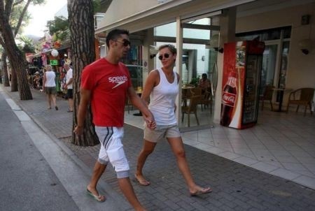 Federica Pellegrini e Filippo Magnini: foto della passeggiata a Jesolo