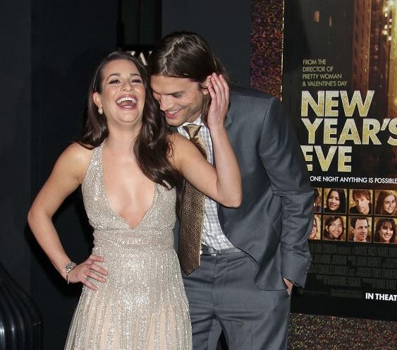 Dopo il divorzio, Ashton Kutcher sbircia il decolleté di Lea Michele
