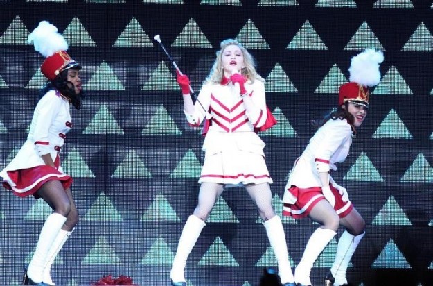 Madonna, il concerto a Milano: questa volta nessuno scandalo [FOTO]