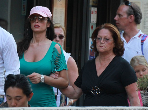 Raffaella Fico con la mamma a Venezia