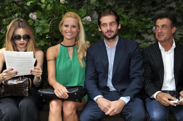 La Hunziker e Tomaso Trussardi alla settimana della moda a Milano