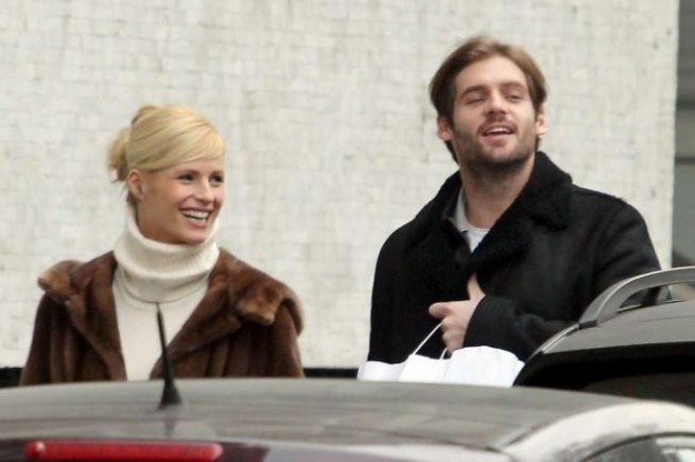 Michelle Hunziker e Tomaso Trussardi a passeggio