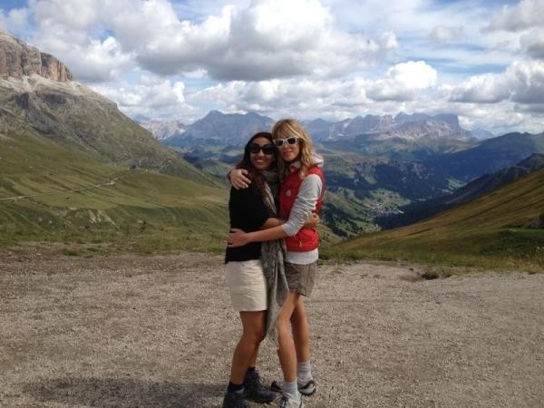 La Marcuzzi abbraccia la sua migliore amica