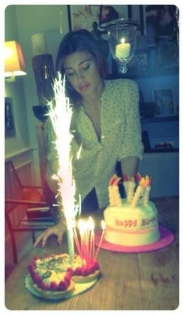 Belen Rodriguez, torta di compleanno