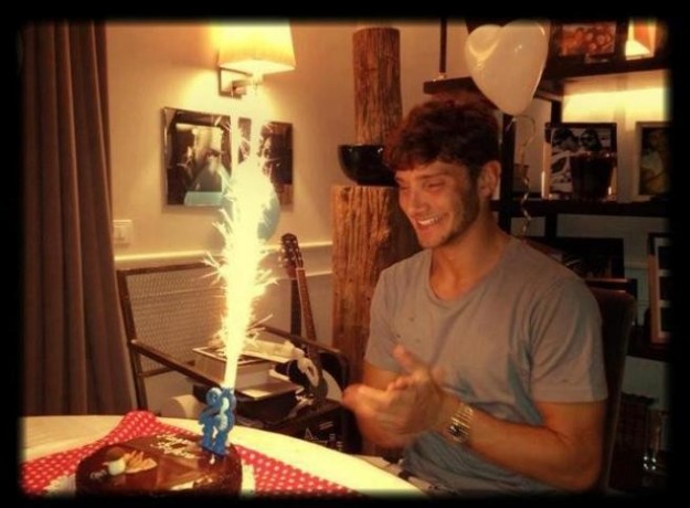 Stefano De Martino torta di compleanno