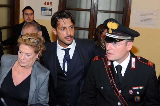 Fabrizio Corona con gli avvocati
