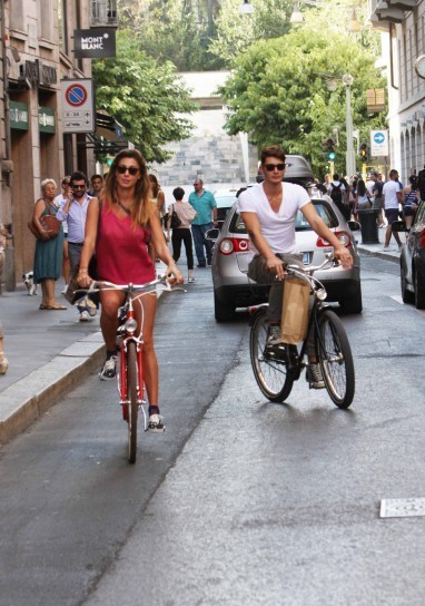 In bici