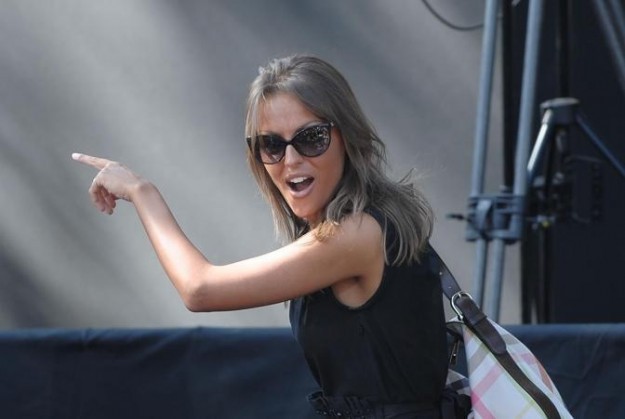 Francesca Pascale con gli occhiali da sole