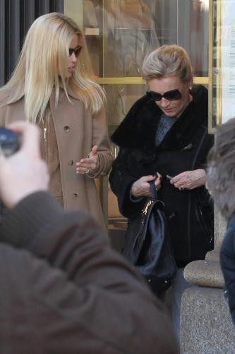 La Hunziker con la madre
