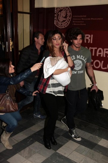 Belen e Stefano con Santiago