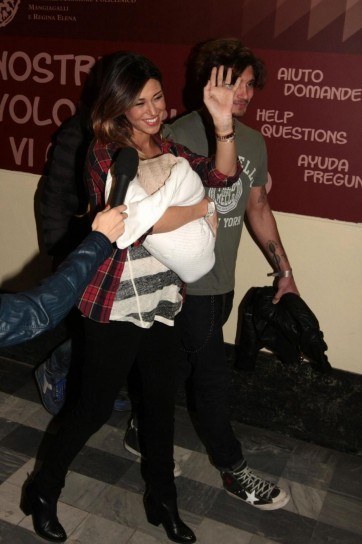 La neo mamma vip con Santiago