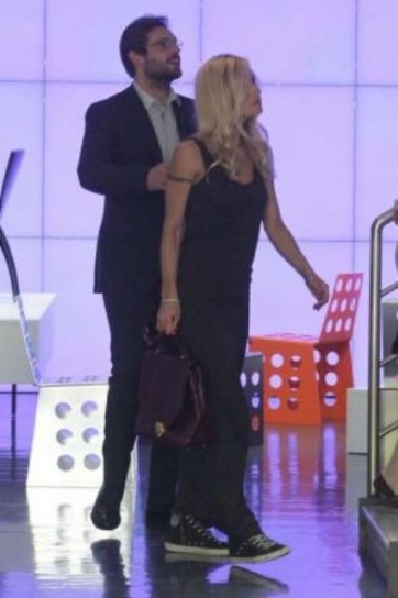 I due piccioncini vip in un negozio