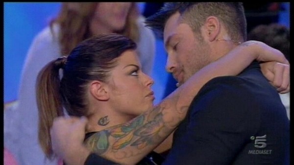 I due piccioncini ballano 