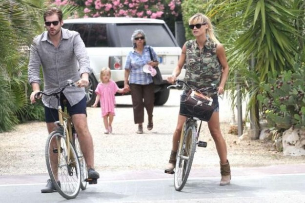 La coppia vip in bici