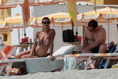 I due piccioncini vip sotto l'ombrellone