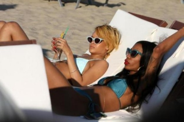 Rihanna al mare, foto della vacanza in Polonia