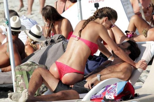 La coppia vip in vacanza a Formentera
