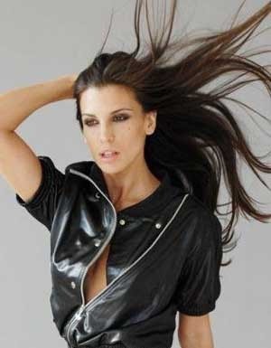 Claudia Galanti Capelli al Vento