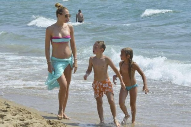 Ilary Blasi, foto della vacanza al mare