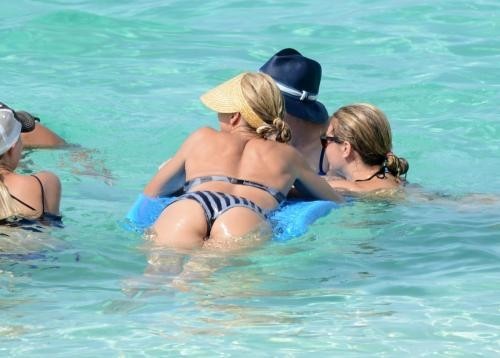 Relax e mare per le tre attrici
