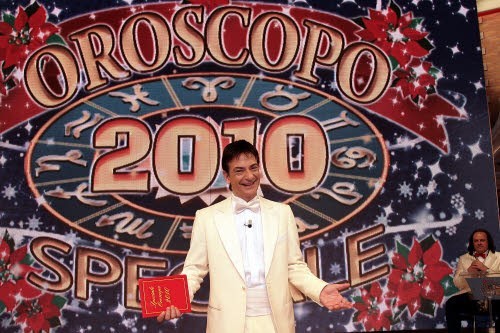 Look bianco per l'astrologo