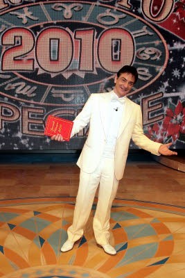 Paolo Fox allo speciale Fatti Vostri Oroscopo 2010