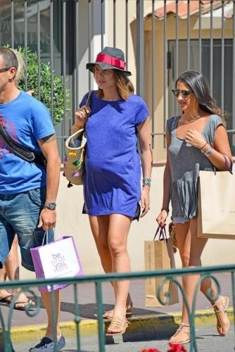 Charlotte per le vie di Saint-Tropez