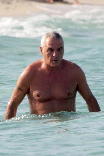 Perplesso, ma abbronzato