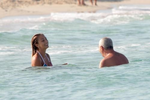Tante risate in acqua