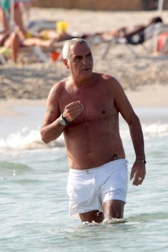 Chissà cosa guarda Giorgio