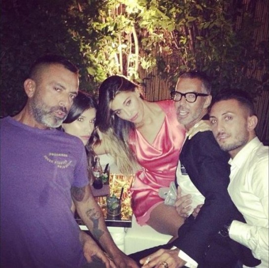 Elisabetta con Belen e altri vip