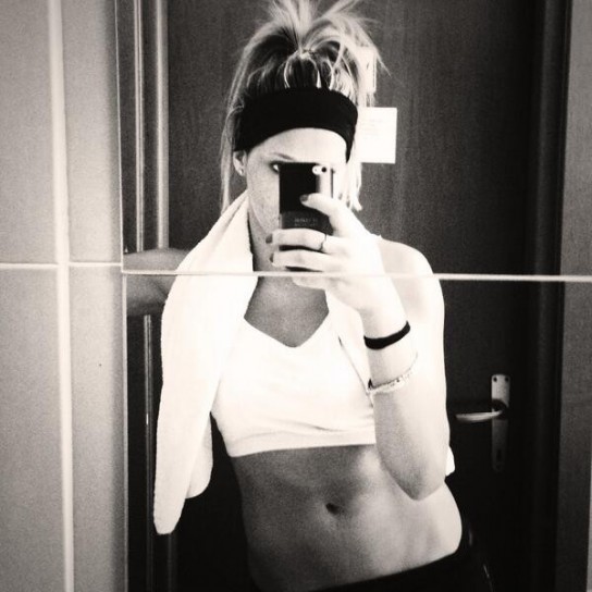 L'ex velina dopo una sessione di palestra
