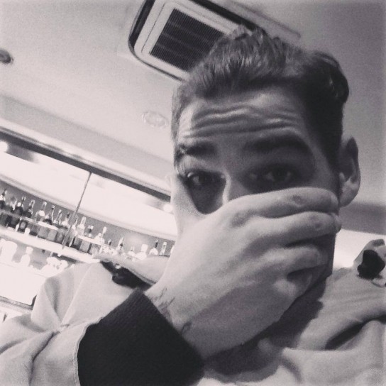 Nando Colelli in un locale