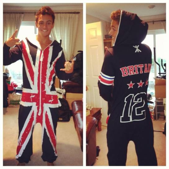 Look sportivo per il campione inglese dei tuffi