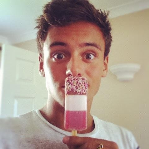 Un ghiacciolo alla fragola per il tuffatore