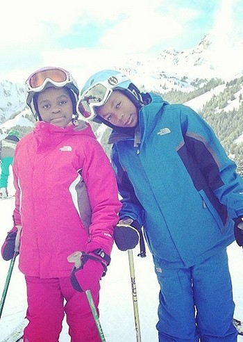 Mercy e David Banda sugli sci 