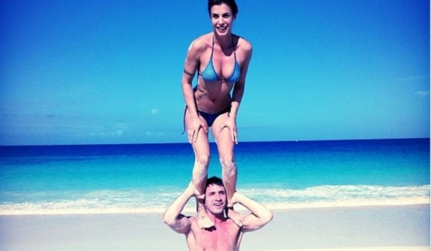 La coppia vip in spiaggia alle Bahamas