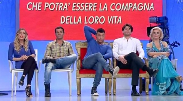 Karina con gli altri opinionisti a Uomini e Donne