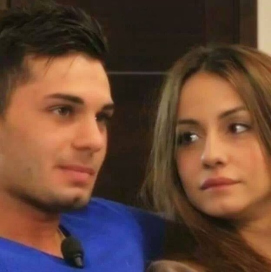 La tronista di Uomini e Donne osserva Emanuele