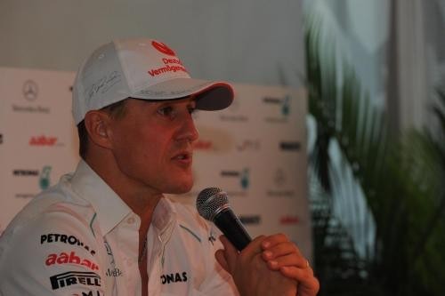 Il pilota di F1 risponde ai cronisti