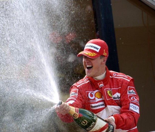 Schumacher fa festa dopo aver vinto un GP