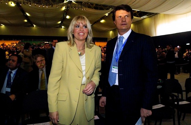 Alessandra Mussolini e il marito Mauro Floriani in primo piano