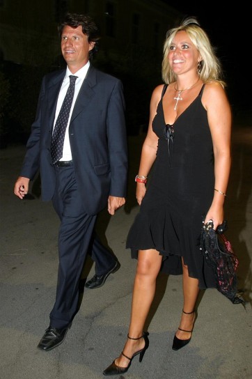 La parlamentare Alessandra Mussolini con il marito
